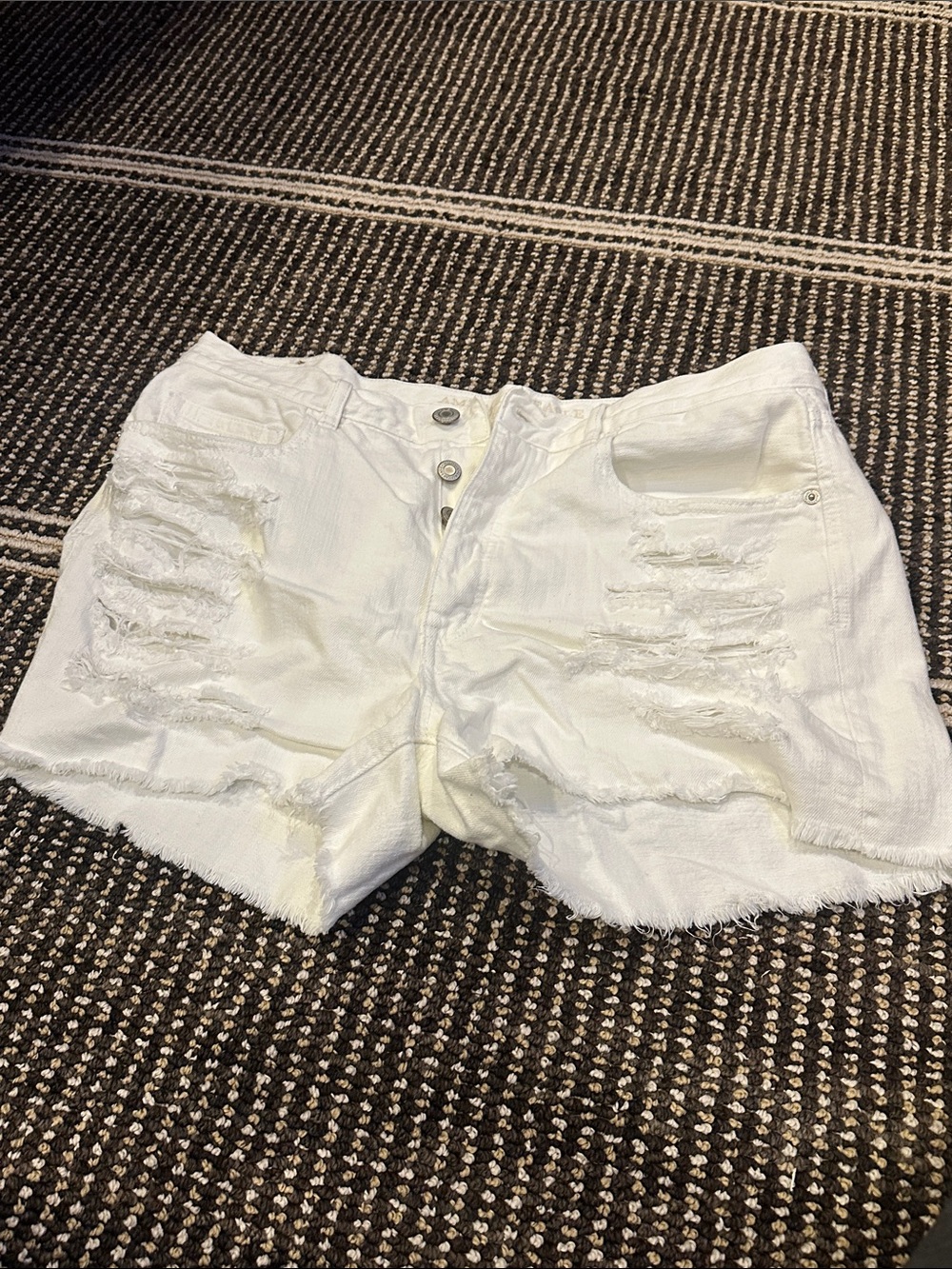 American Eagle White Distressed Women’s Denim Shorts